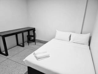 X Stay On Khaosan road - สเตย์ ออน ถนนข้าวสาร - 0
