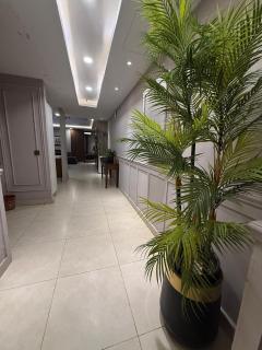 Gold Crest Mall Luxury One Bedroom Apartment DHA Lahore - 5