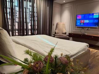 Gold Crest Mall Luxury One Bedroom Apartment DHA Lahore - 2
