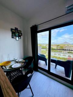 Tropical Escape with Ocean Breeze & Mountain Views - 8