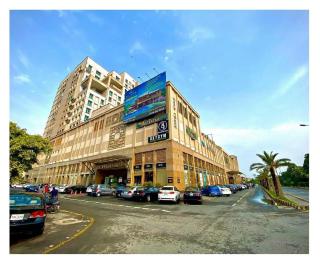 Gold Crest Mall Luxury One Bedroom Apartment DHA Lahore - 0