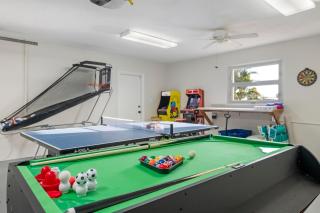 NEW Waterfront Getaway-Game Room,Dock&Sunset Views - 5