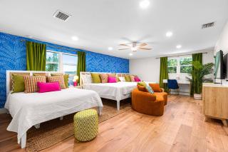 NEW-Heated Pool-Pickleball-Hot Tub-Movie Theater-Game Room-Playset-Basketball-10 Beds - 3