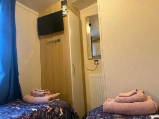 Serenity 2 a gorgeous 3 bedroom 2 bathroom caravan - 6