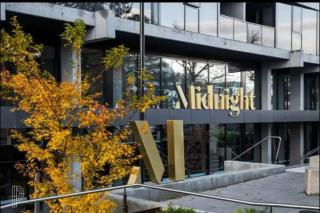Plush 221 Midnight Braddon 2bedroom 2bathroom Free parking Free wifi - 3