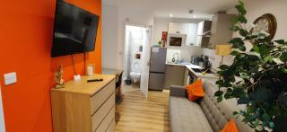 CHEQUER block of apartments - 0