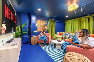 NEW-Heated Pool-Pickleball-Hot Tub-Movie Theater-Game Room-Playset-Basketball-10 Beds - 1