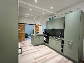 oompH Berlin The Grand Berlin Group & Family Retreat - 6