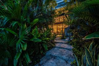 Ground F HTub, Jungle Sanctuary Beach walkable ! - 6