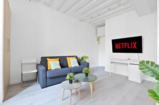 Pantheon Luxurious Studio Apartment-2P-Free Netflix - 8