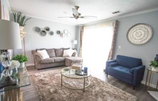 Townhome Getaway minutes from Downton Norcross - 4