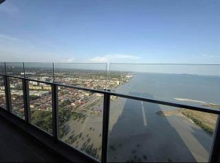 Tranquil Seaview 2-Bedroom Luxury Retreat with Wifi - 0