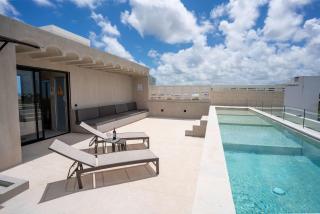 Nomad Studio Fast WiFi and Rooftop Pool - 3