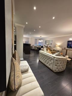 3 Bedrooms Apartment with security 24 hours & concierge - 5