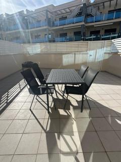 Ground floor apartment on the seafront with pool - 3