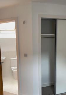 Spacious 3 bedroom house minutes from Biggin Hill Airport - 1
