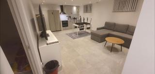 Fresh and newly renovated basement apartment - 6