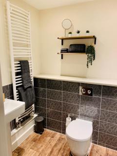 Private flat with free secure parking - 3