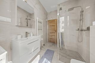 Grey Luxe Residence - 4