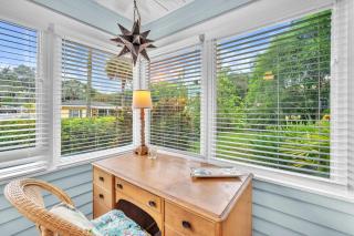 Bromeliad Bungalow - Downtown Cottage - 5