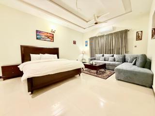 Grace View Guesthouse - 9