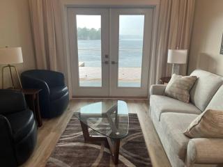 Hartsville Waterfront Retreat - 3