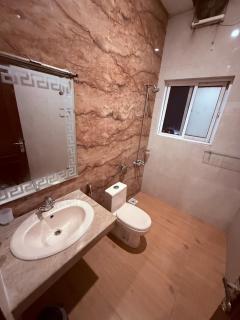 Grace View Guesthouse - 4