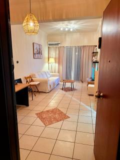 Sunny 1-Bedroom Apt, Close to City Center & Beaches - 5