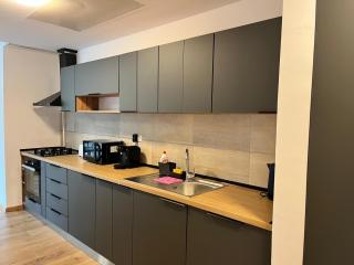 Panorama Pine Retreat - Spacious 2-Bedroom Flat - 2