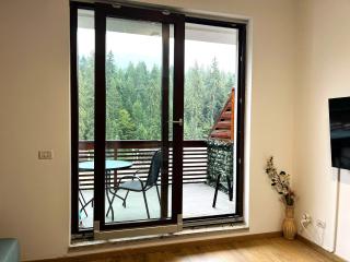 Panorama Pine Retreat - Spacious 2-Bedroom Flat - 3