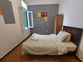 Granada private bedroom for men only - 8