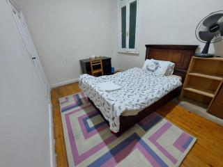 Granada private bedroom for men only - 9