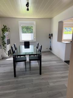 Gemütliches Haus am Waldrand in ruhiger Umgebung - 0