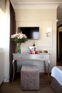 Essence Hotel Boutique - 9