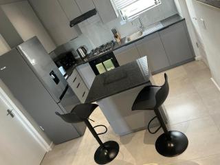 DRJ Luxe Table view - 5