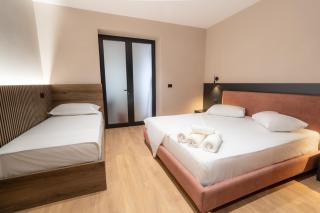Noir Heaven - Sweet Escape Apartments - 5