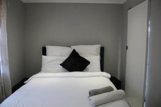 Newlands Comfortable Abode - 1