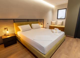 Noir Heaven - Sweet Escape Apartments - 5