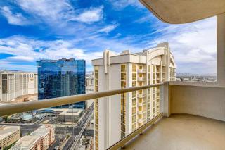 Stunning 1BR Strip Views & Balcony Suite 12701 - 8