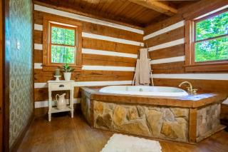 Private Riverfront Cabin, Kayaks, Ping Pong, Gym - 8