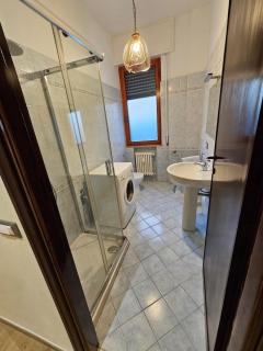 Buildings & Grounds - casa ugo F - 3