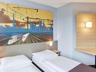 B&B Hotel Saarbrücken-Hbf - 1