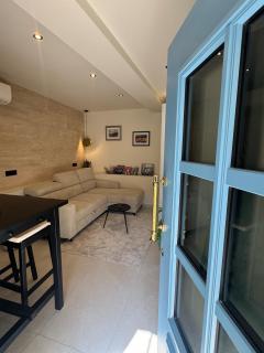 Blue door apartment - 4