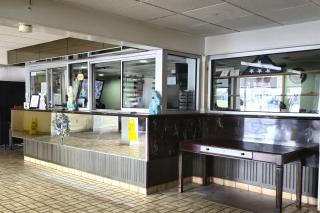 River Valley Inn and Suites - 1