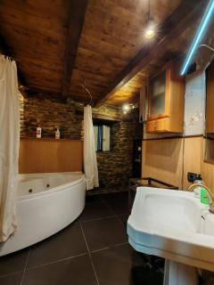 BIDEARTEAN, Caserío vasco, Recién reformado - 1