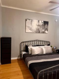 Cozy Corner in Miracle Mile - 5