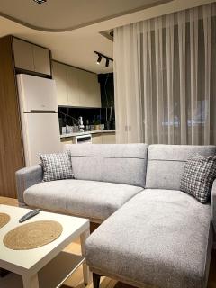 5 Min to the Sea, Luxury 1BR, Pool, Air Conditioning, Fast WiFi - 0