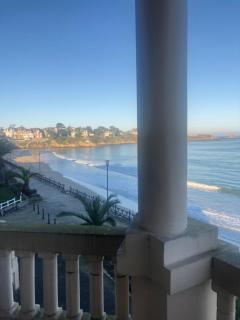 One Bedroom Flat with Large Balcony overlooking the sea in an Art Deco building - 0