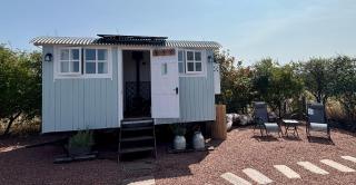 The Meadows Hut - 9