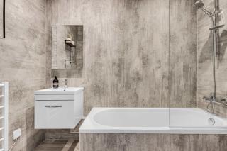 City Service Lets - Cheam Village 1 Bed Apartment with Free Parking - Direct London Transport Links - 1